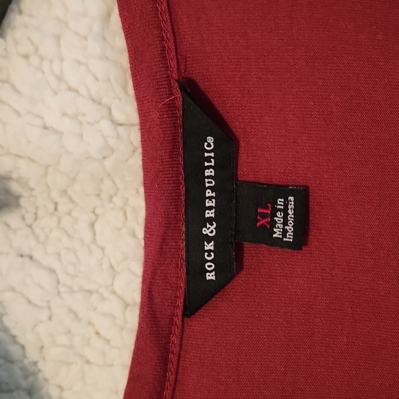 Rock and Republic XL Top - Picture 3 of 3